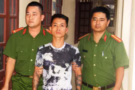 Bắt 6 thanh niên đòi nợ thuê liên tiếp nổ súng vào nhà dân