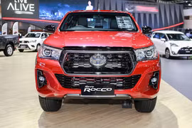 Toyota Hilux 2018 diện mạo mới, giá từ 21.700 USD