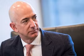 Ông chủ Amazon trở thành người giàu nhất thế giới