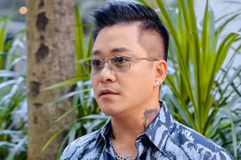 Giọng hát Tuấn Hưng trung bình khá, nhưng có nhiều hit