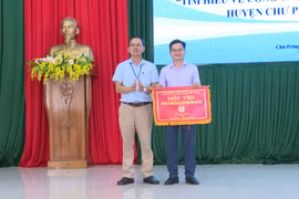Chư Prông trao giải hội thi tìm hiểu cải cách hành chính
