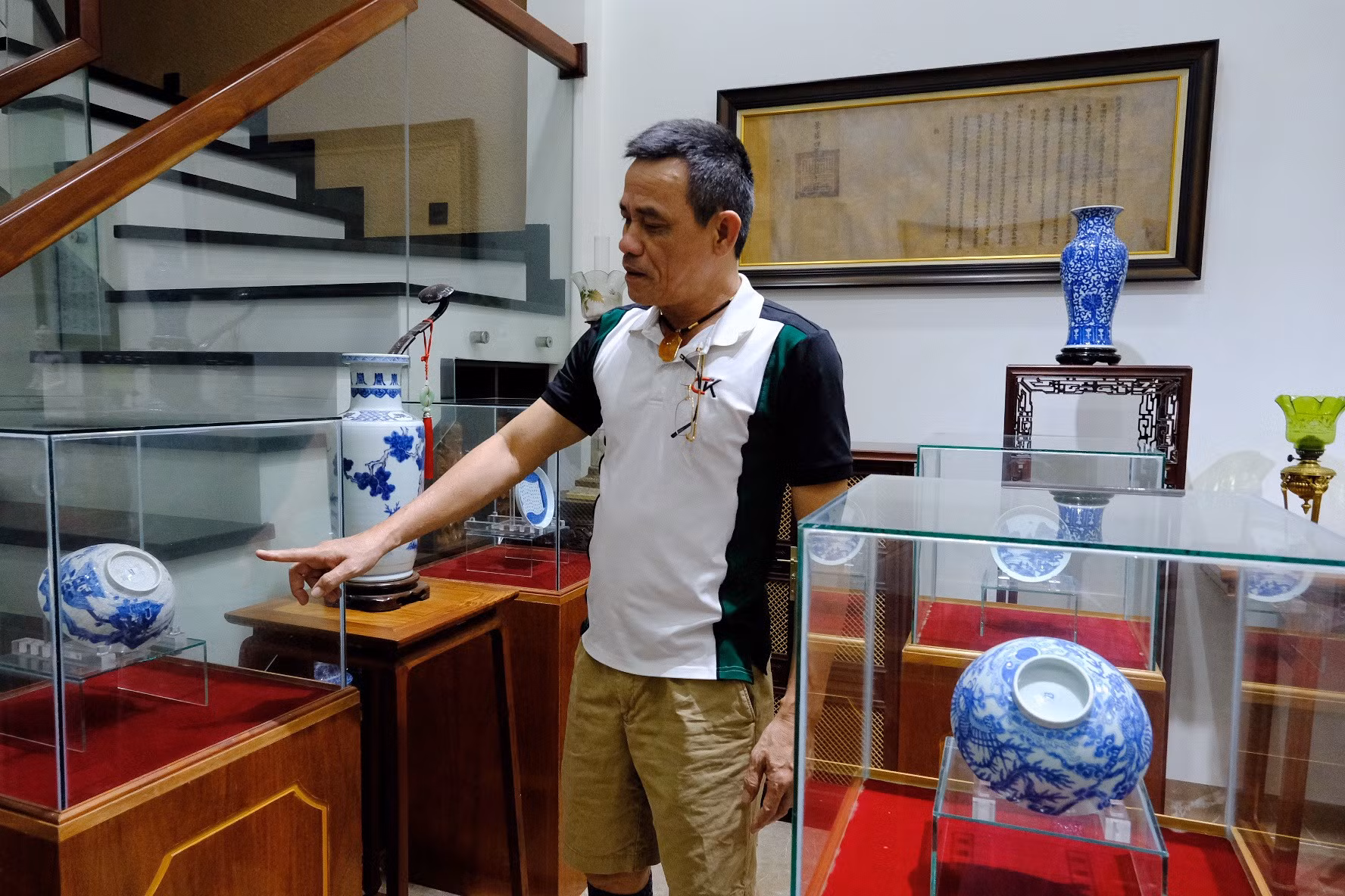 nha-suu-tam-bui-van-tuyen-gioi-thieu-bo-suu-tap-su-ky-kieu-9500.jpg