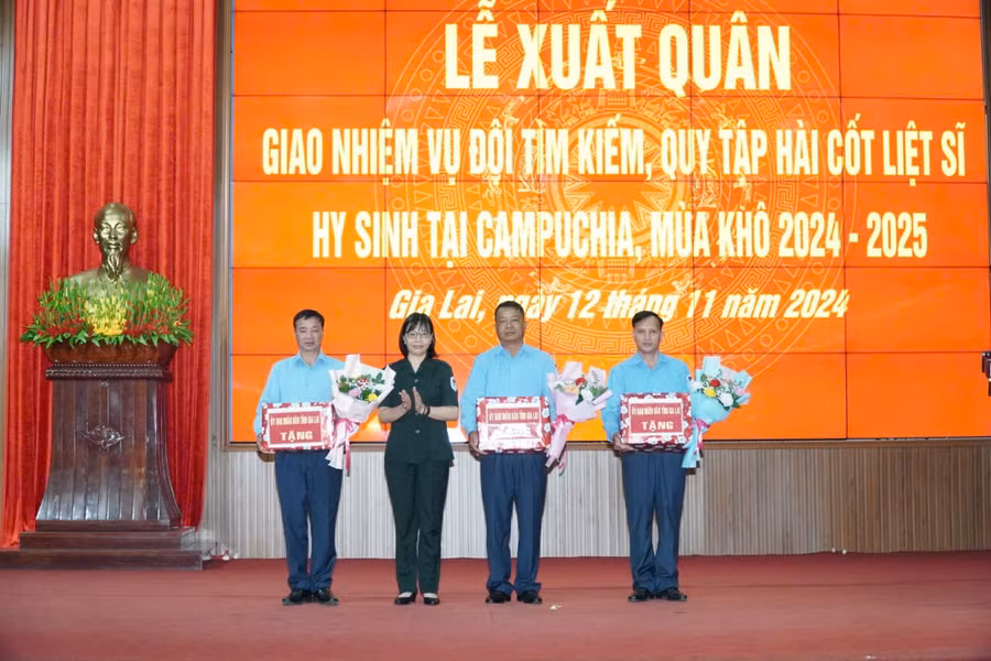 z6023464528707-29a4c2cb46d63aa63cc9dd63b052ca72.jpg