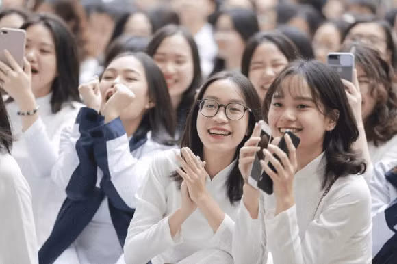 tp-ho-chi-minh-mien-hoc-phi-cho-hoc-sinh-tu-mam-non-den-lop-12.png