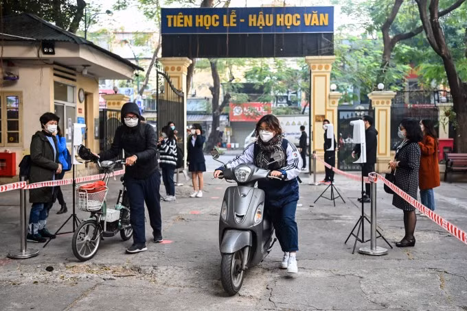 nhieu-hoc-sinh-thpt-di-xe-may-duoi-50cc-xe-may-dien-anh-giang-huy-nguon-vnexpressnet.jpg
