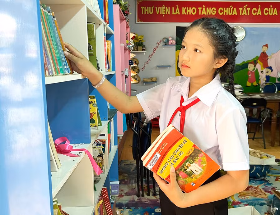 em-do-ha-gia-loc-tich-cuc-doc-sach-de-trau-doi-kien-thuc-anh-mn.jpg