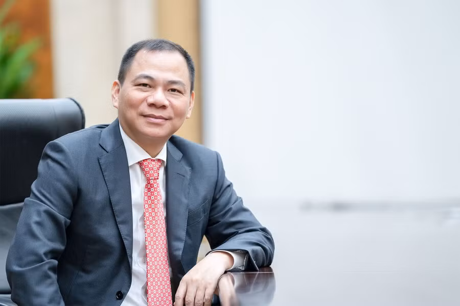 Tỷ phú Phạm Nhật Vượng hiện đứng thứ 93 trên thế giới và là một trong 8 tỷ phú USD do Forbes bình chọn năm 2026.