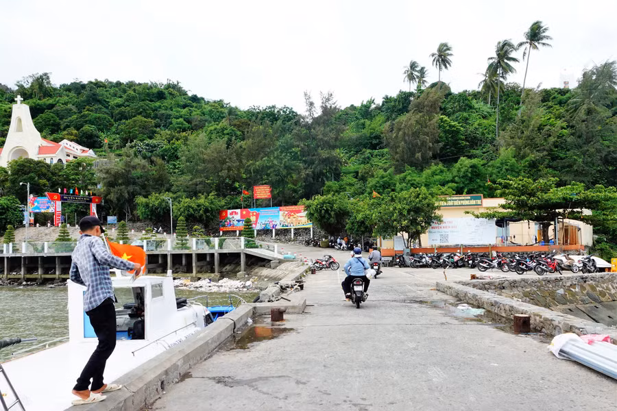 Cảng Hòn Tre, trung tâm đặc khu Kiên Hải. ẢNH: MAI THANH HẢI
