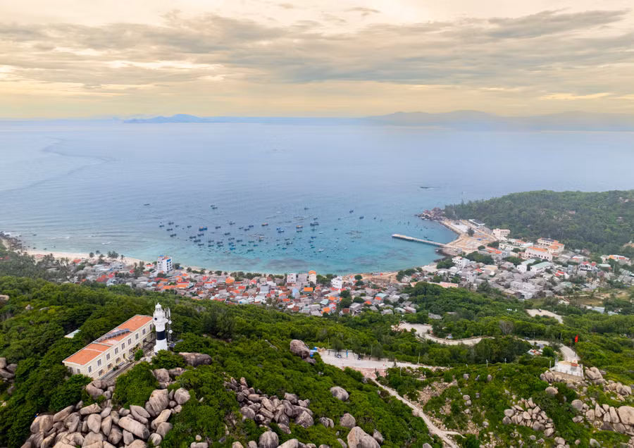 dji-20250829065422-0026-d-hdr.jpg