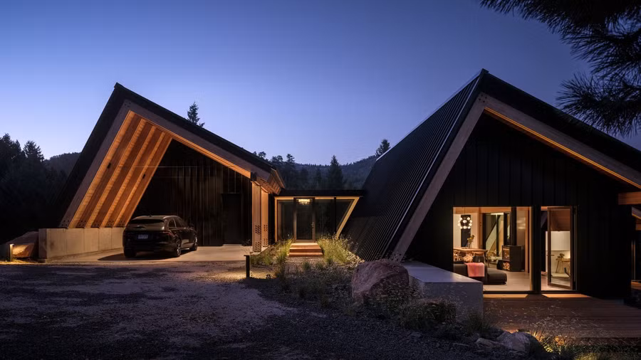 Tổ hợp ba cabin được thiết kế với độ cao giảm dần.