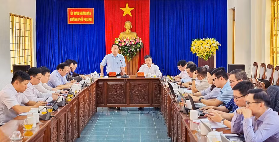 chu-tich-ubnd-tinh-rah-lan-chung-chot.jpg