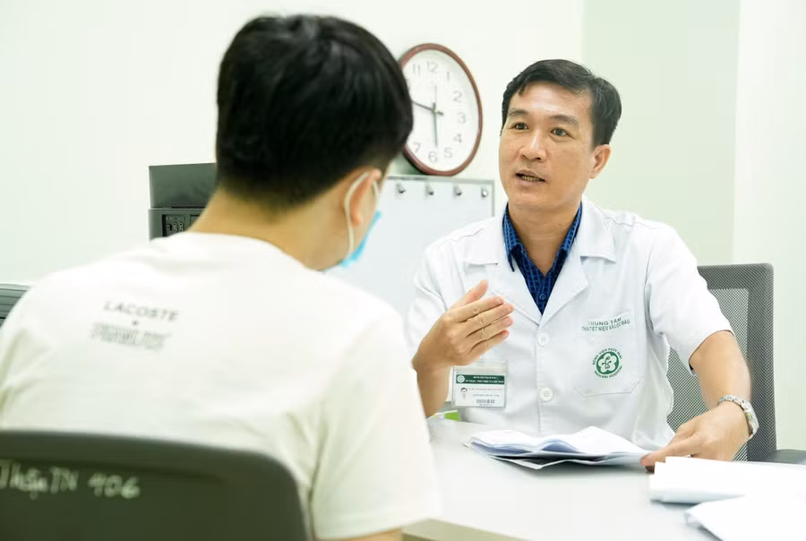1-lan-kham-chi-cap-1-giay-chung-nhan-nghi-viec-huong-bao-hiem-xa-hoi-kham-benh-tai-benh-vien-bach-mai-anh-bvcc-nguon-danvietvn.jpg