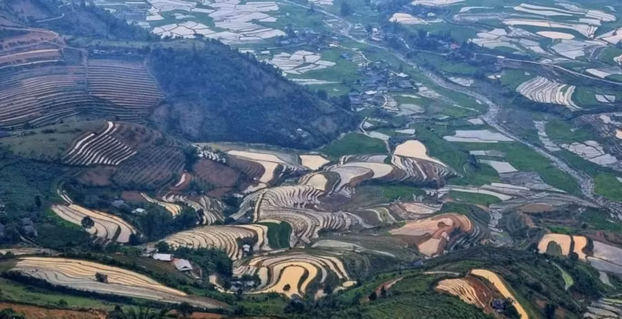 Mù Căng Chải sở hữu cảnh quan thiên nhiên hùng vĩ
