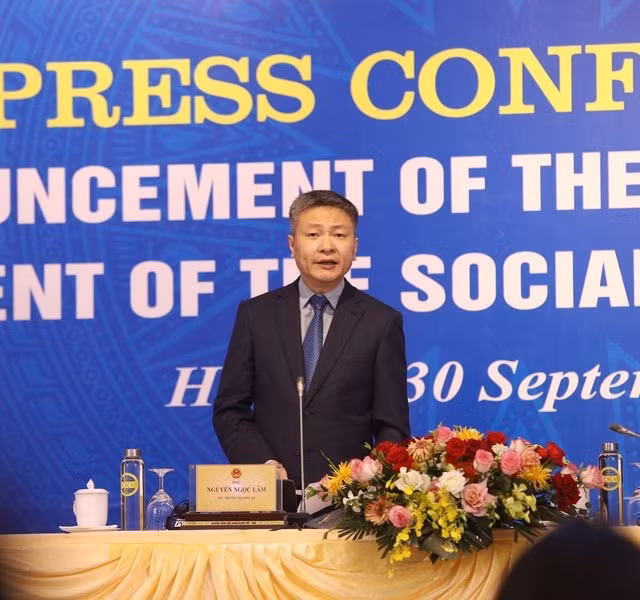 Thứ trưởng Bộ Công an Nguyễn Ngọc Lâm phát biểu tại buổi họp báo