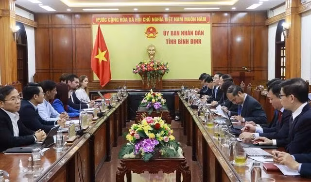 Lãnh đạo tỉnh Bình Định làm việc với Tập đoàn Syre. ẢNH:THÙY TRANG