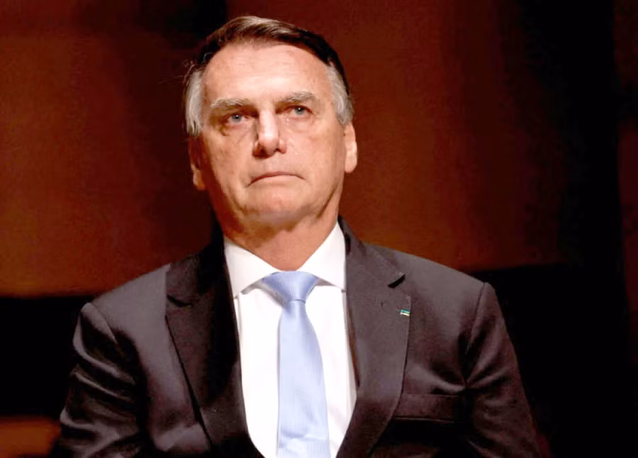 cuu-tong-thong-brazil-jair-bolsonaro-bi-buoc-toi-am-muu-dao-chinh-va-dau-doc-nguoi-ke-nhiem-anh-reuters.jpg