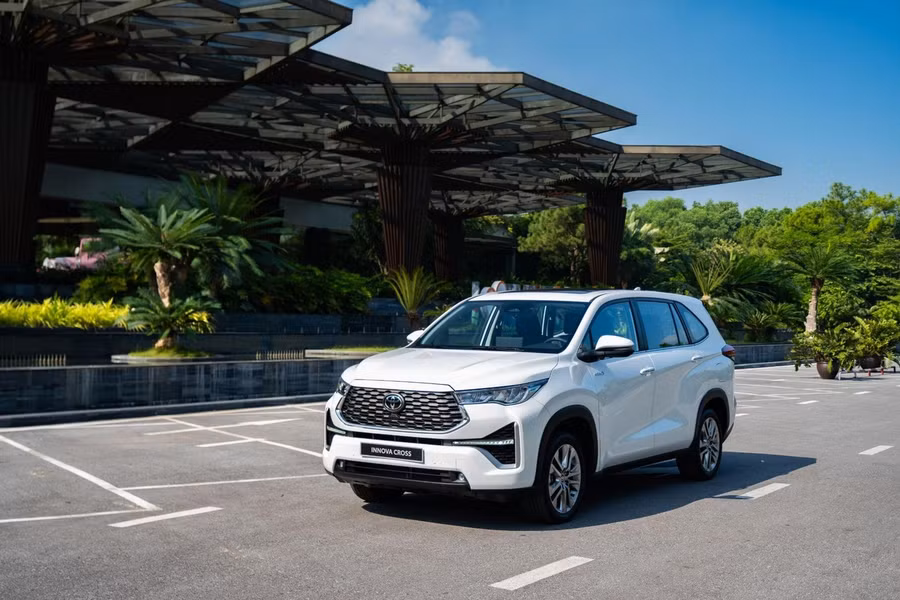 Innova Cross HEV là mẫu xe Hybrid bán chạy nhất thị trường năm 2025.