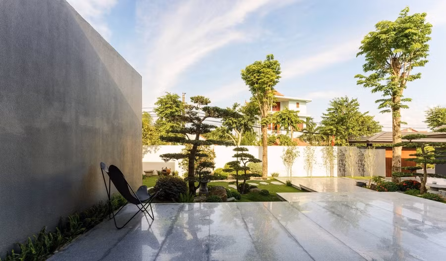 Căn nhà được sắp xếp hài hoà với thiên nhiên