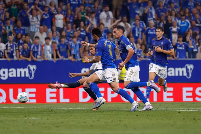 Kylian Mbappe phá thế bế tắc bằng bàn mở tỉ số