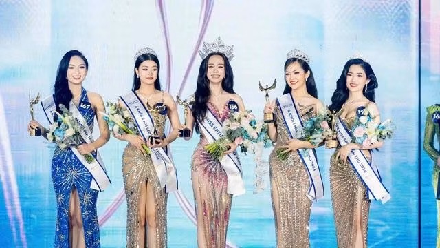 Top 5 thí sinh xuất sắc của Miss FPTU Cần Thơ 2024. . ẢNH: BTC