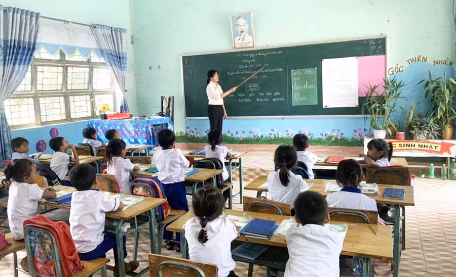 Trường Tiểu học và THCS Quang Trung (xã Ia Tul) đã nỗ lực duy trì sĩ số học sinh tại các lớp trong năm học 2025 - 2026. Ảnh: Vũ Chi
