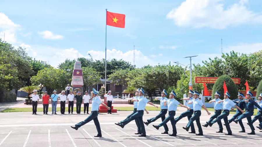 2nguoidan.jpg