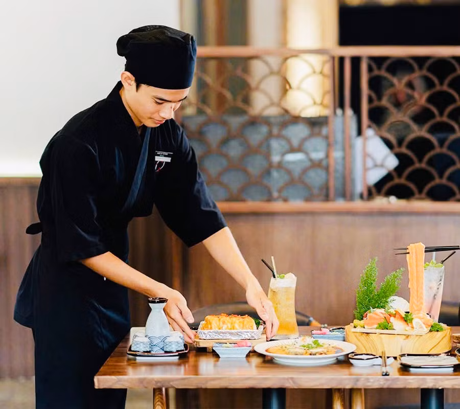 Anh Đinh Văn Lý Nguyện dự định làm thêm xuyên Tết nhằm có chi phí phụ giúp cho gia đình. Ảnh: NVCC