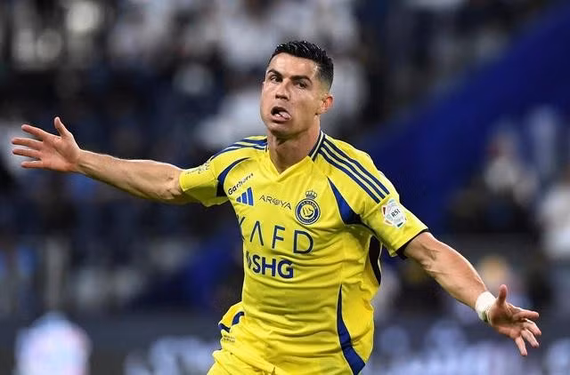 Ronaldo tiếp tục rực sáng ở tuổi 40. Ảnh: Reuters