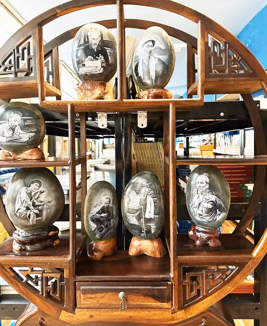 3tmot-so-tac-pham-tieu-bieu-cua-anh-hoa-ve-bac-ho.jpg