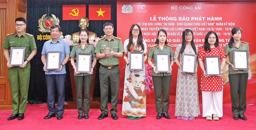 Nhiều cây bút trẻ của Gia Lai đoạt giải trong cuộc vận động sáng tác “Công an nhân dân - 80 năm xây dựng, chiến đấu và trưởng thành”. Ảnh: NVCC
