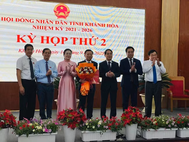 Ông Lê Huyền được bầu vào chức vụ Phó chủ tịch UBND tỉnh Khánh Hòa