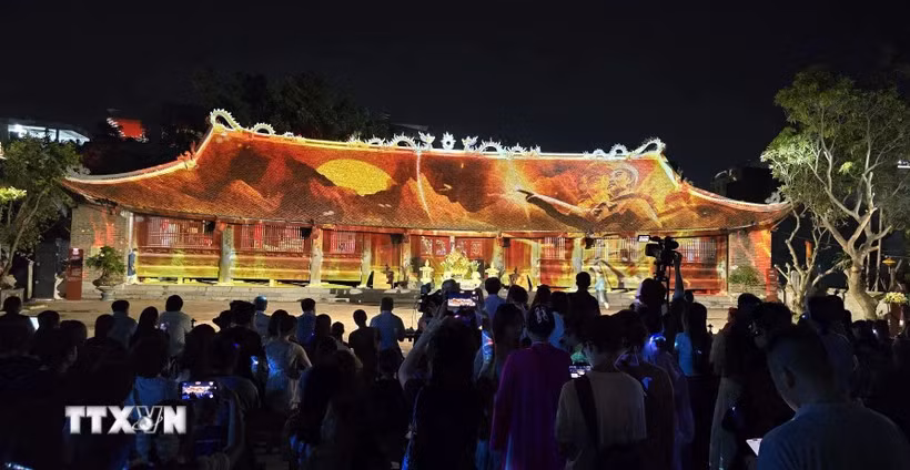 hai-phong-ra-mat-tour-du-lich-dem.jpg