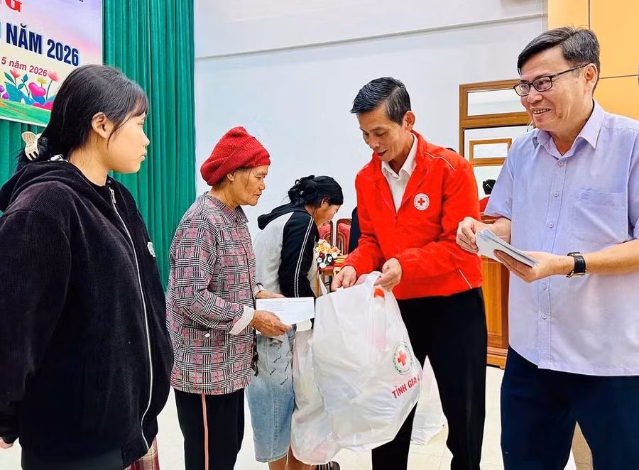 Tháng Nhân đạo với nhiều hoạt động thiết thực, ý nghĩa góp phần tạo động lực vươn lên cho người nghèo khó. Ảnh: Như Nguyện