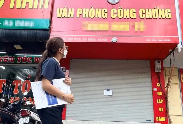 Theo quy định mới, hành vi công chứng bất động sản sai phạm vi sẽ bị phạt đến 15 triệu. ẢNH: TUYẾN PHAN