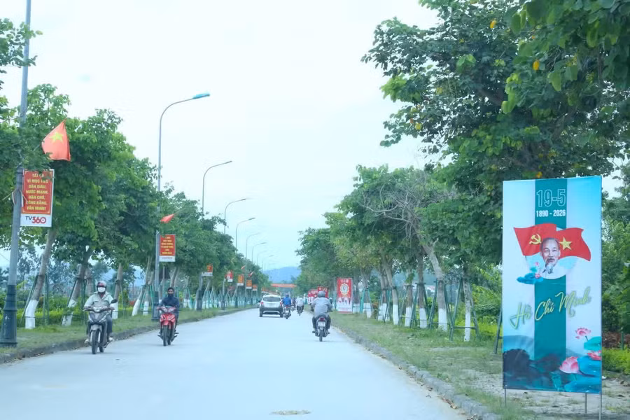 Đường về quê Bác hôm nay