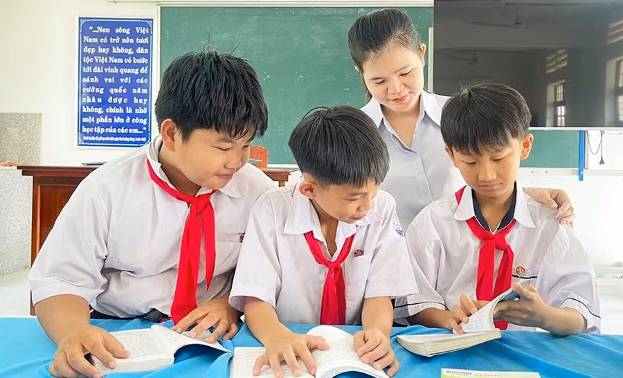 Trường THCS Ân Mỹ (xã Ân Hảo) tổ chức hoạt động giúp học sinh yêu thích đọc sách. Ảnh: Hồ Điểm