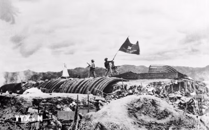 Chiến dịch Điện Biên Phủ năm 1954 “lừng lẫy năm châu, chấn động địa cầu.” (Ảnh: TTXVN)