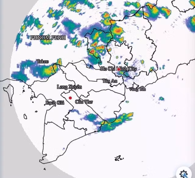 Chiều nay (26.5), mây giông tiếp tục phát triển gây mưa ở TP.HCM và Nam bộ. NGUỒN: IWEATHER