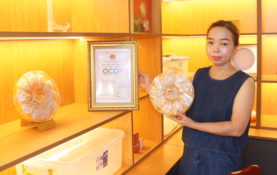2san-pham-yen-sao-man-thy-cua-ho-kinh-doanh-mai-thi-kim-tinh-dat-ocop-3-sao.jpg