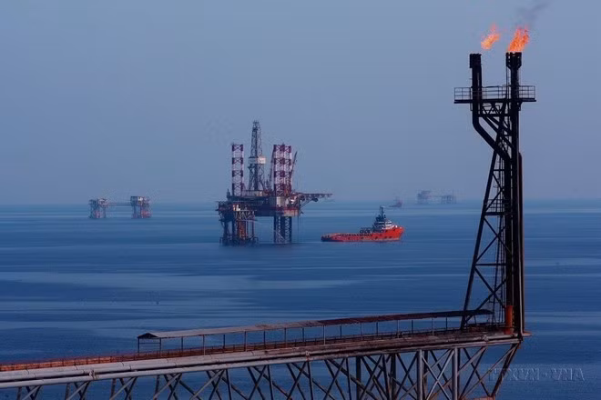 Giàn công nghệ trung tâm số 2 của mỏ Bạch Hổ thuộc Liên doanh Việt-Nga (Vietsovpetro). Ảnh: Huy Hùng/TTXVN