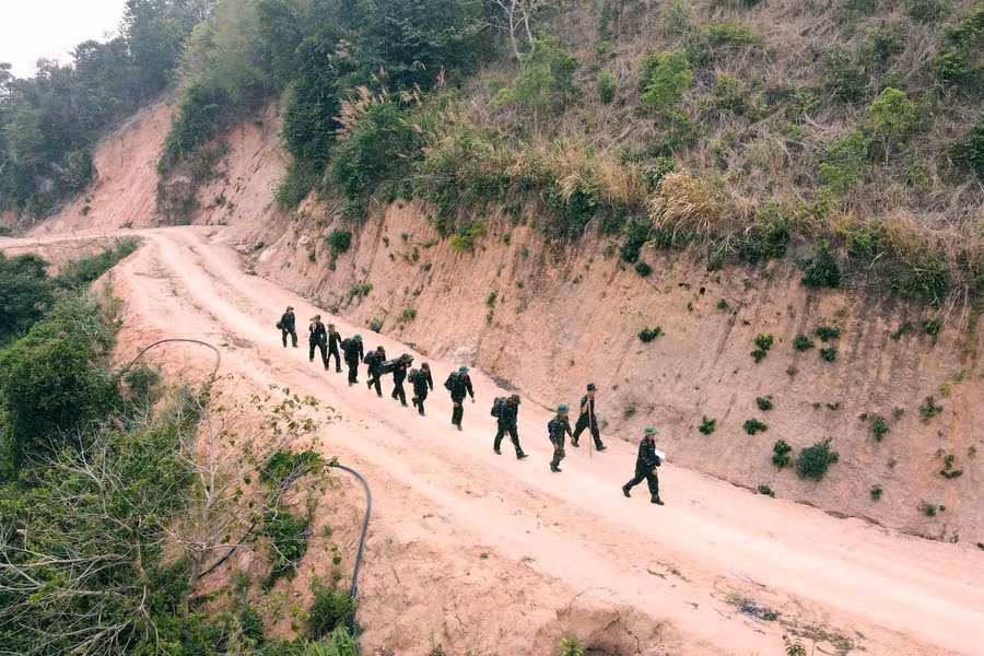 hai-cot-liet-si-bg1.jpg