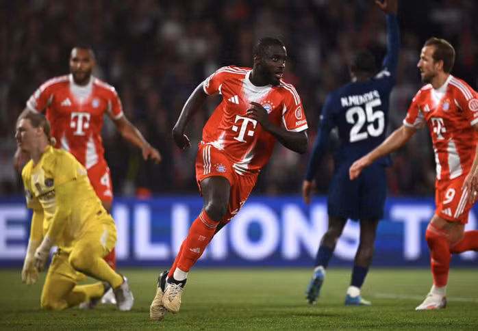 Dayot Upamecano ghi bàn quan trọng