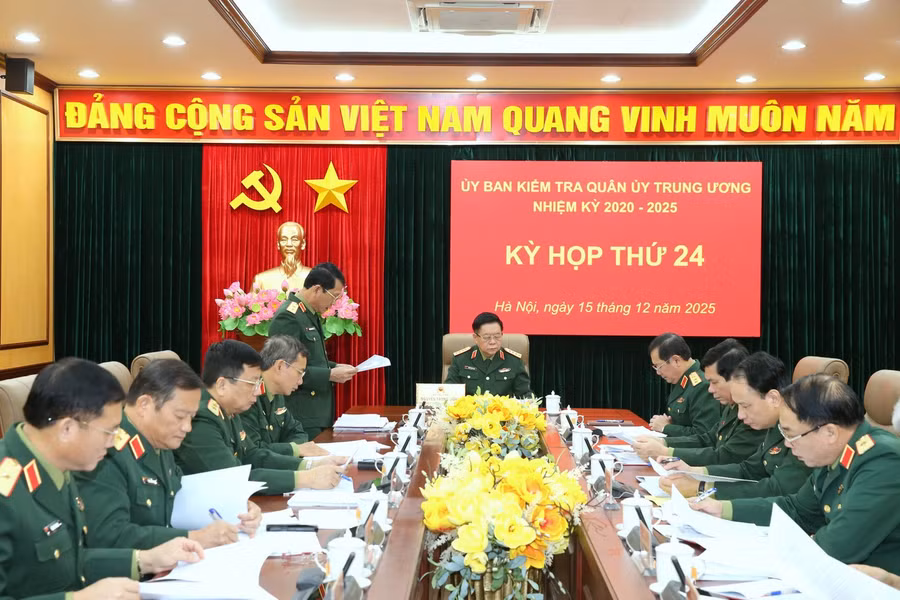 quan-uy-trung-uong-1.jpg