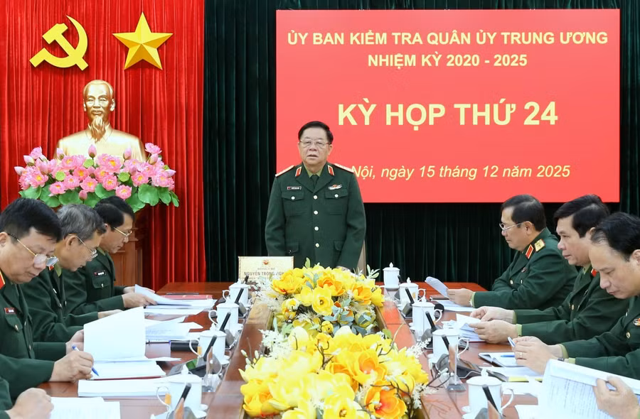 Đại tướng Nguyễn Trọng Nghĩa phát biểu tại kỳ họp.
