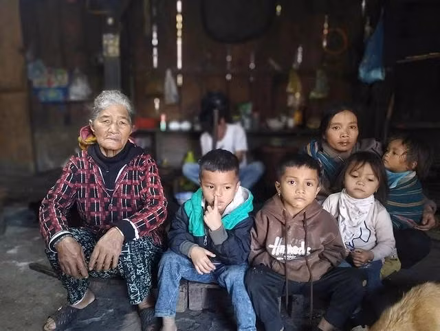 xot-xa-gia-canh-cong-nhan-qua-doi.jpg