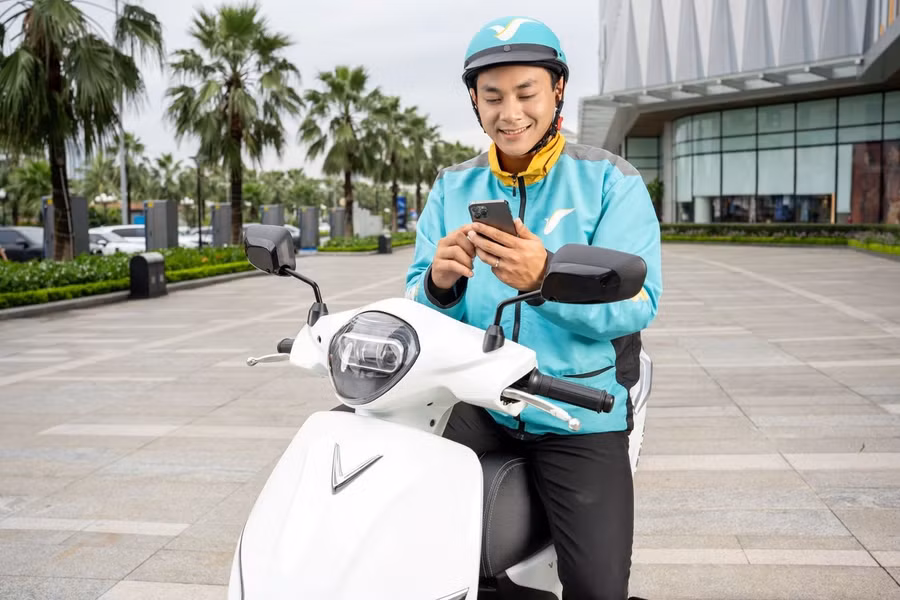 Việc giảm chi phí vận hành, đặc biệt là chi phí nhiên liệu, giúp tài xế cải thiện thu nhập trong quá trình làm việc.