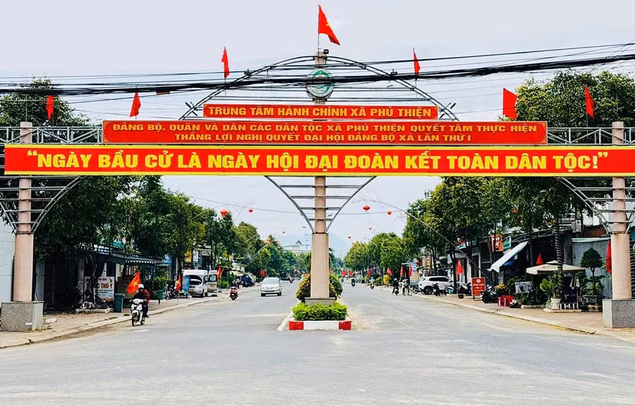 Xã Phú Thiện đẩy mạnh công tác tuyên truyền về bầu cử. Ảnh: P.D