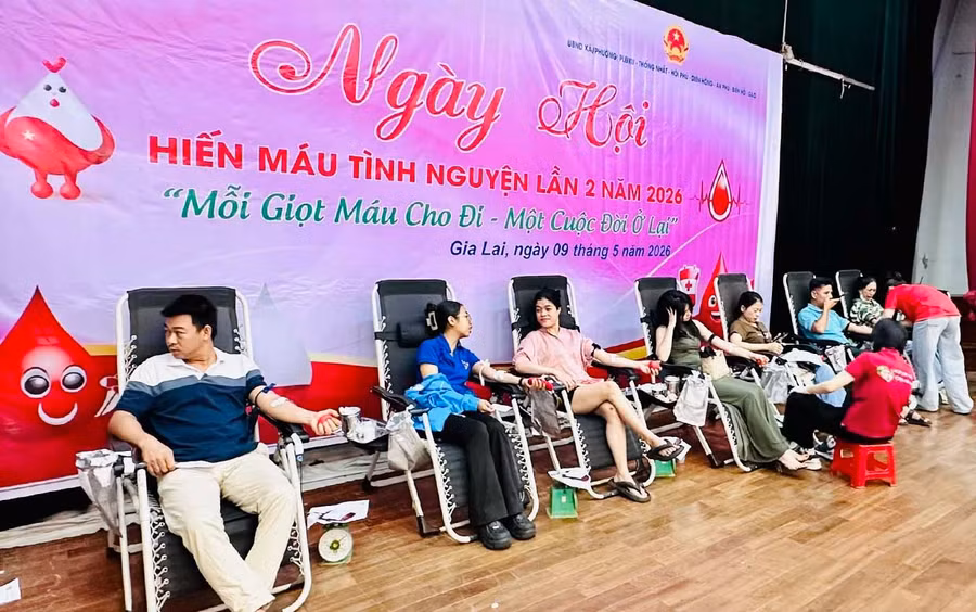 Phong trào hiến máu tình nguyện ngày càng lan tỏa rộng khắp, thu hút sự tham gia của các tầng lớp nhân dân. Ảnh: Như Nguyện