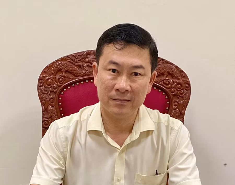 ong-dinh-huu-hoa-1126-6900.jpg