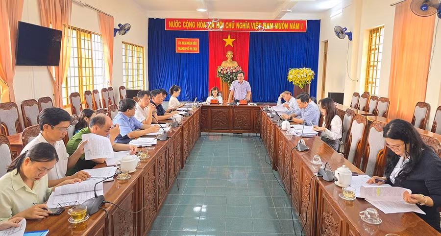 tham-dinh-mo-hinh-thi-diem-xa-nong-thon-moi-thong-minh-bien-ho-bb-1136-5747.jpg